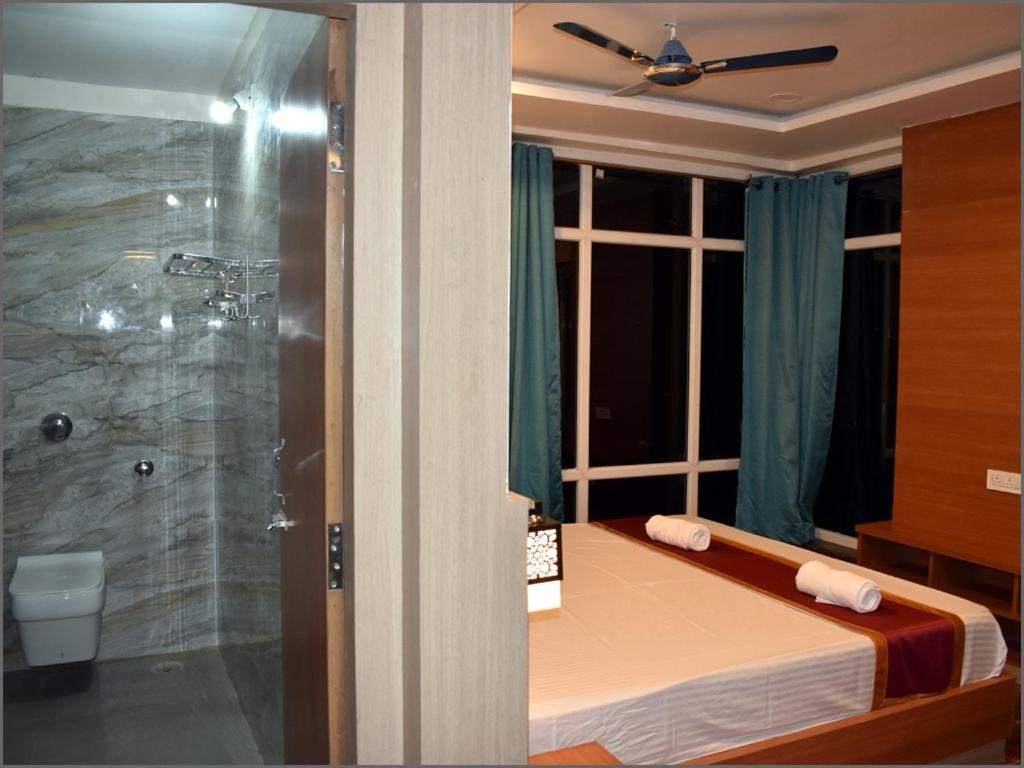 Subarnarekha Inn Jhargram Buitenkant foto
